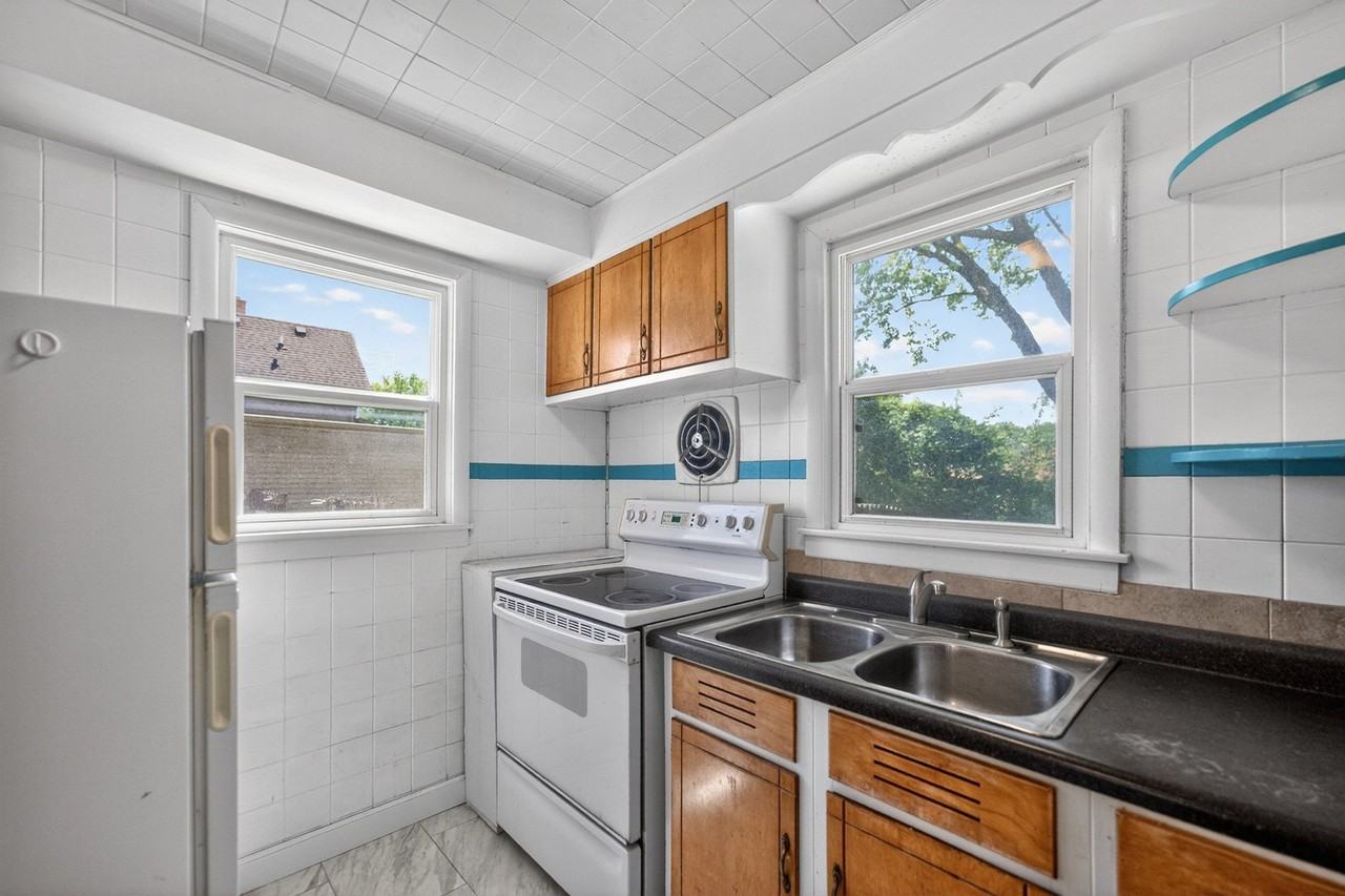 221 Ellen St #221 - Photo 5 of 26
