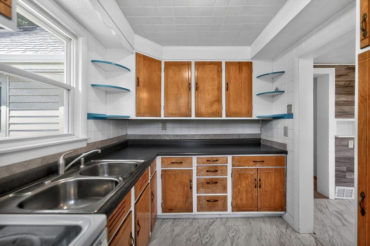 221 Ellen St #221 - Photo 7 of 26