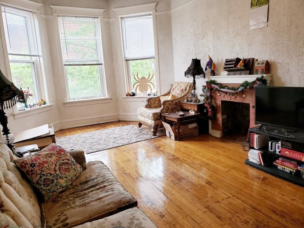 3516 N Broadway St #2 - Photo 2 of 13
