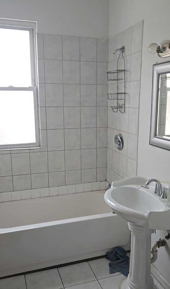 4849 W Fulton St #1 - Photo 3 of 3