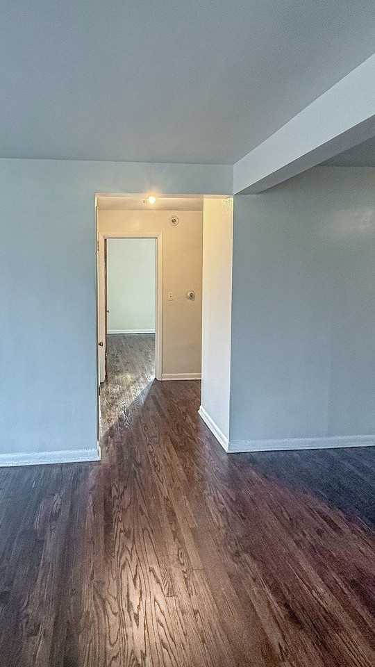 1014 Edwards St #2 - Photo 4 of 11