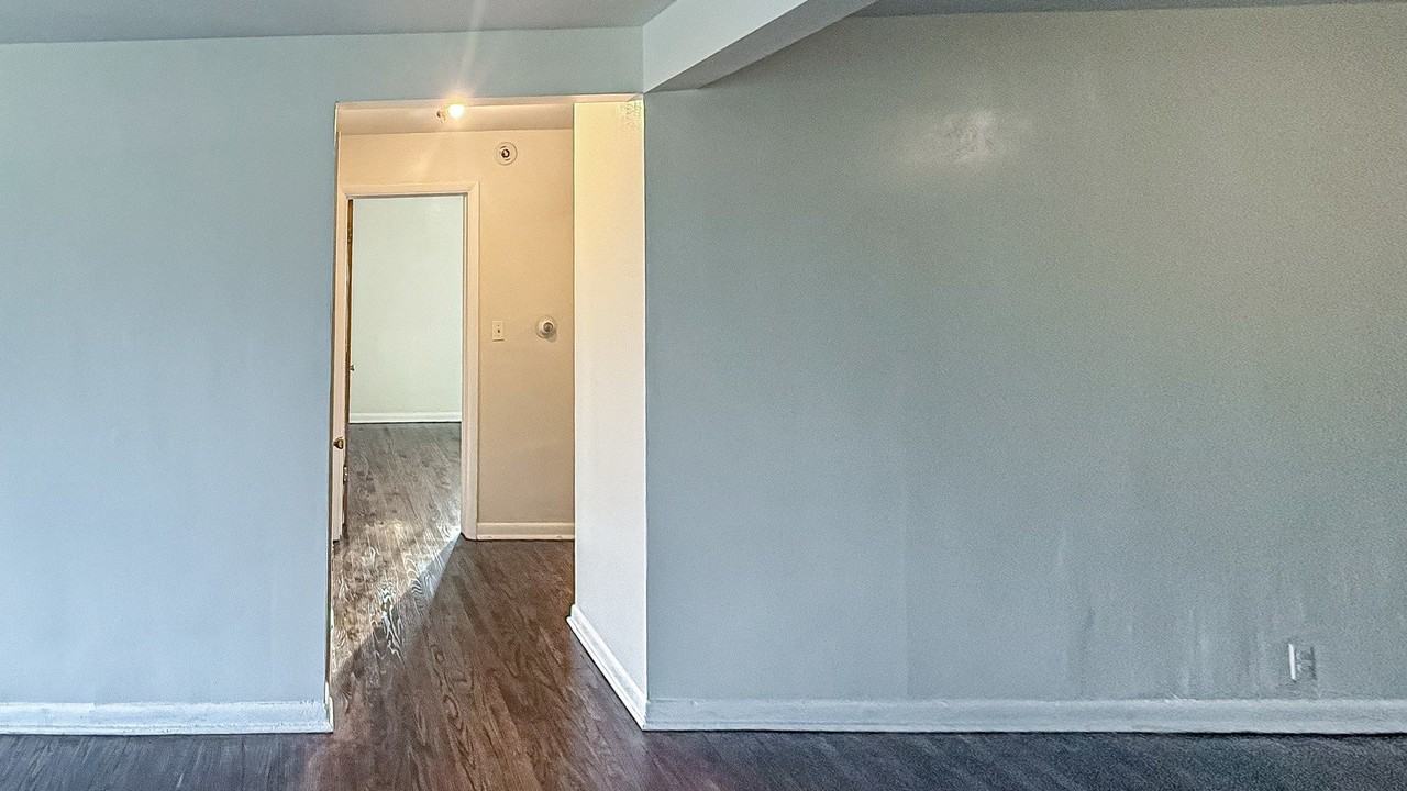 1014 Edwards St #2 - Photo 5 of 11