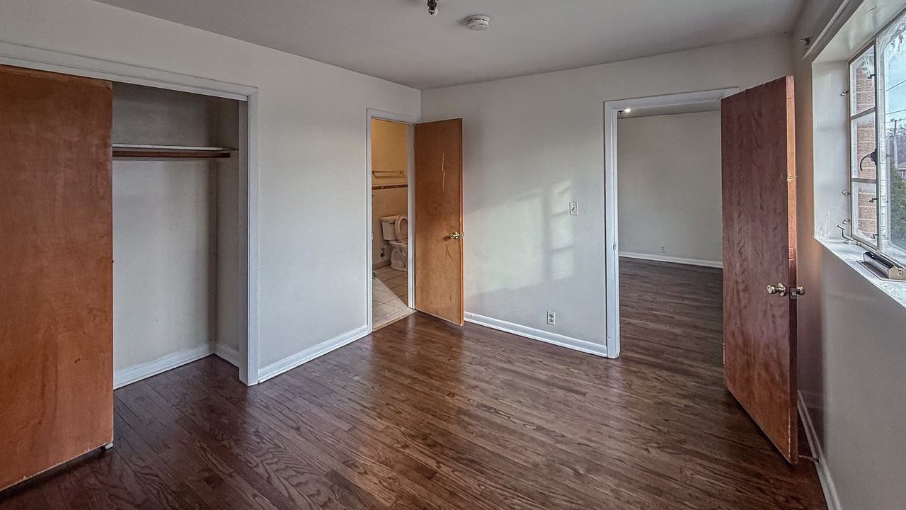 1014 Edwards St #2 - Photo 7 of 11