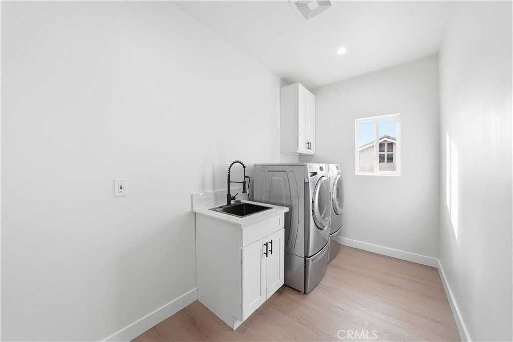 16315 Orick Ave - Photo 3 of 15