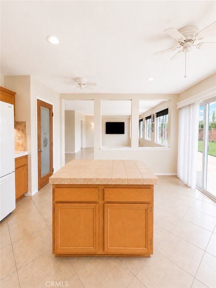 1695 Larkspur Ln - Photo 7 of 24