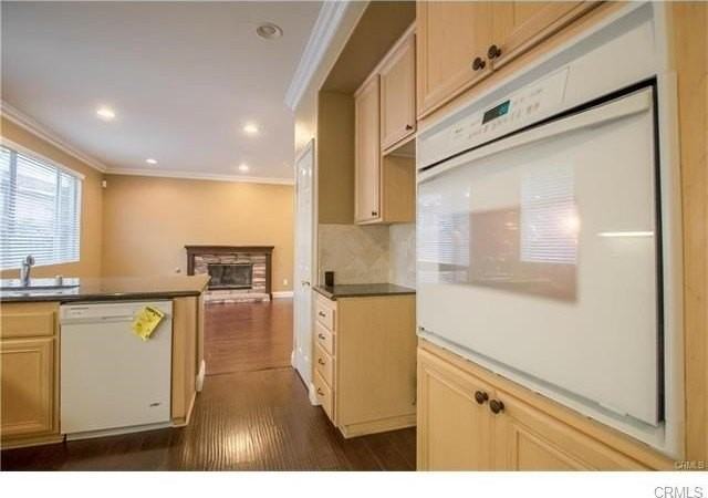 7433 Rutledge Ct - Photo 6 of 18