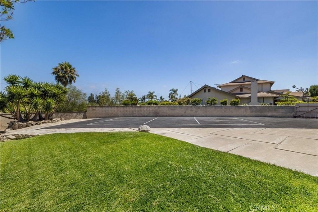 2336 La Linda Pl - Photo 4 of 27