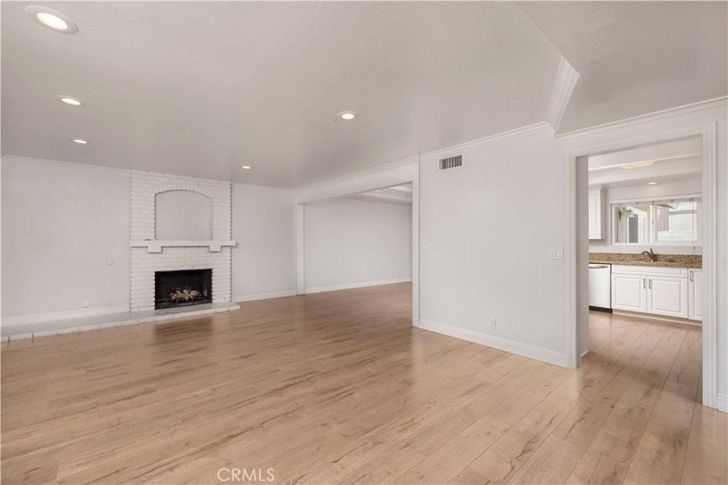 2336 La Linda Pl - Photo 7 of 27