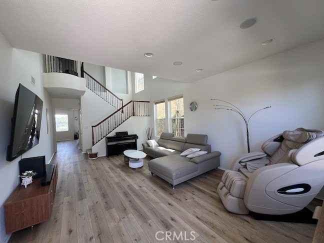 2546 Hibiscus St - Photo 5 of 33
