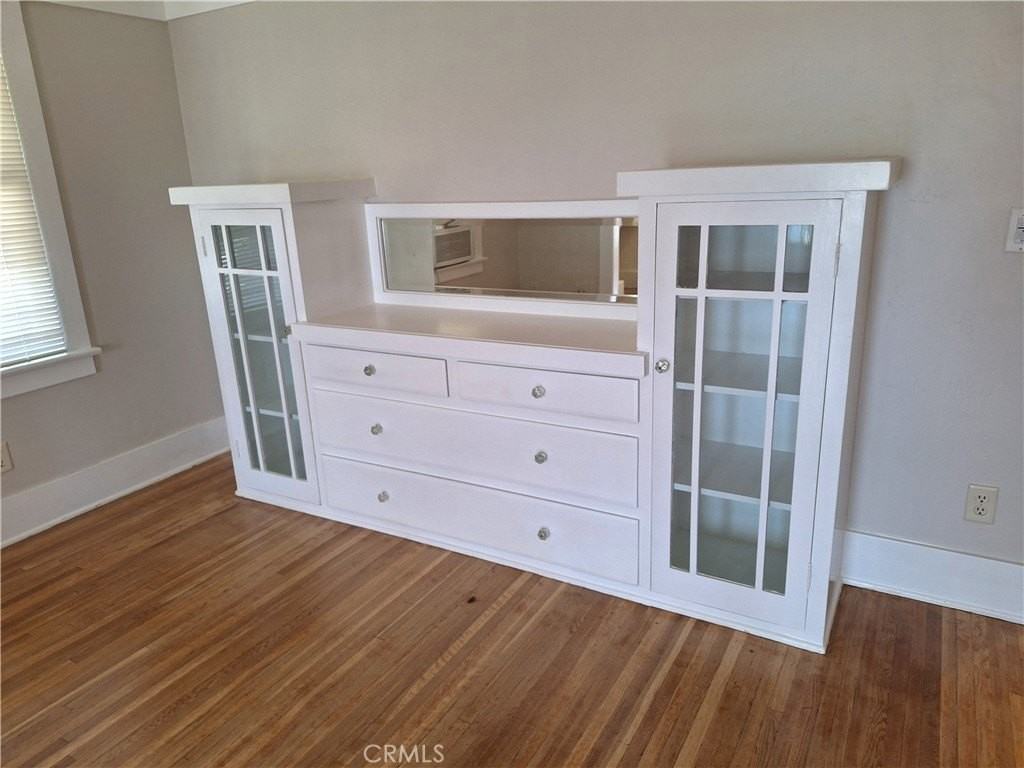 547 W Wilshire Ave - Photo 7 of 24