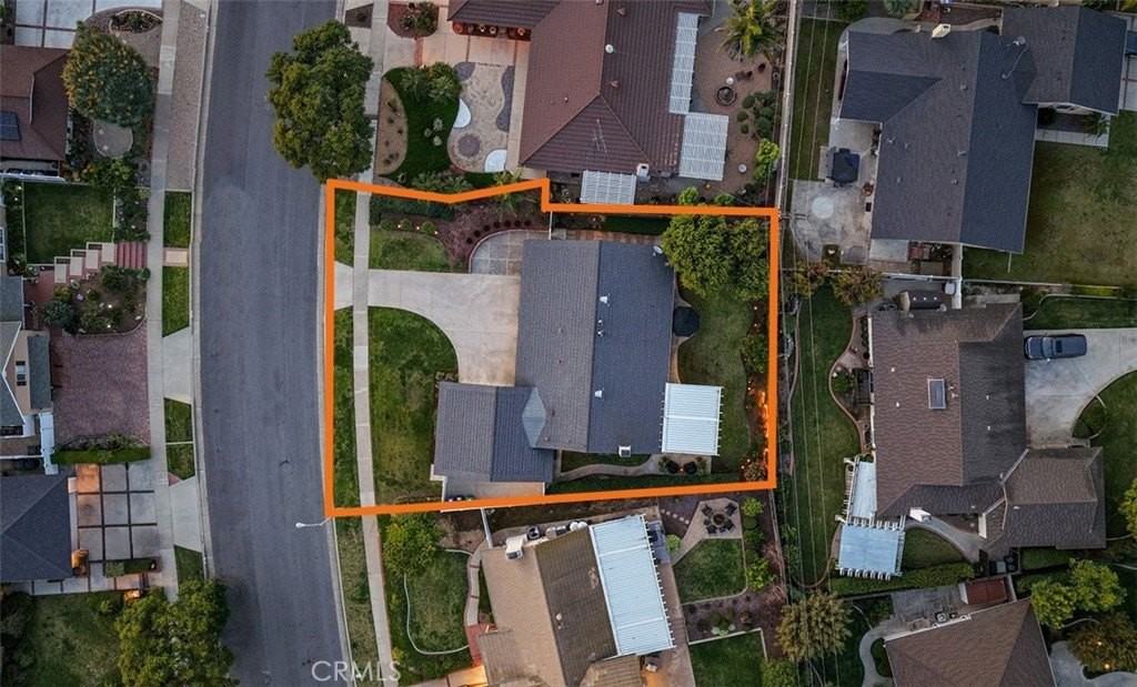 843 Bernard Dr - Photo 3 of 50