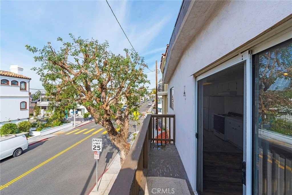 116 Highland Ave - Photo 3 of 24