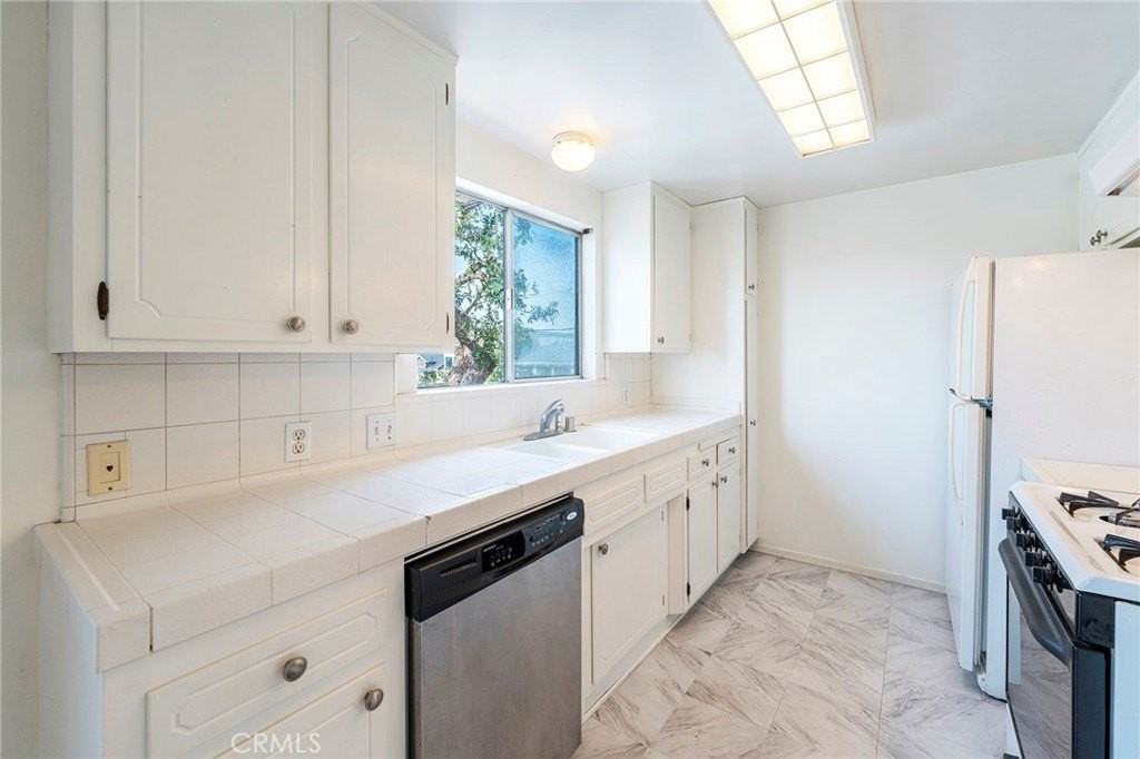 116 Highland Ave - Photo 6 of 24