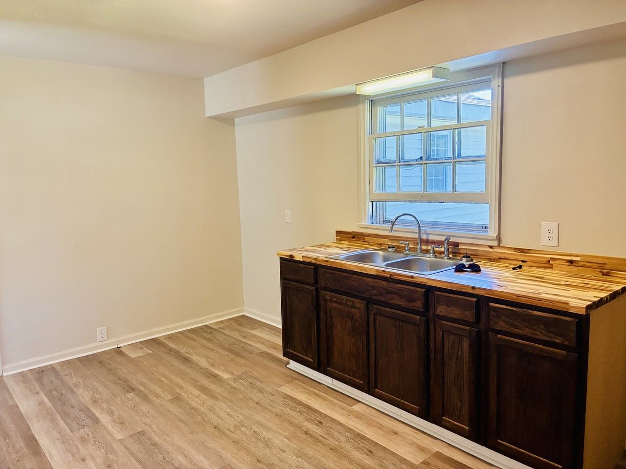 806 Miller Ave #1 - Photo 5 of 18