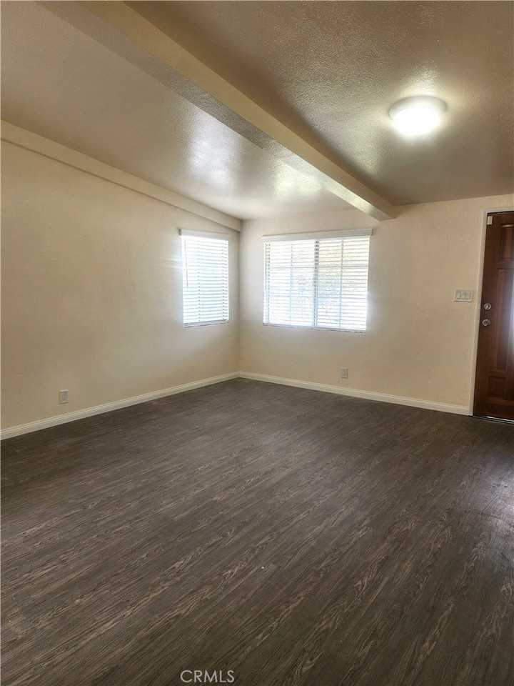 20340 Sherman Way - Photo 7 of 35