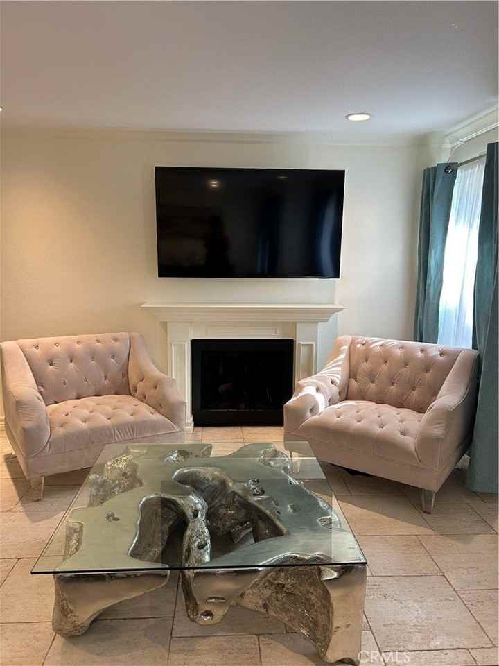 22141 Burbank Blvd #1 - Photo 3 of 27