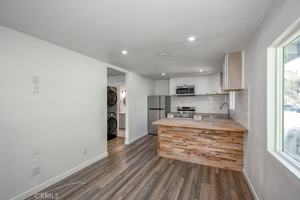 featured image of 1069 Erringer Rd #1