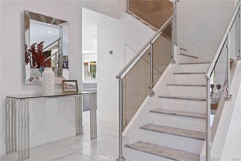 2906 Mountain Pine Dr - Photo 2 of 24