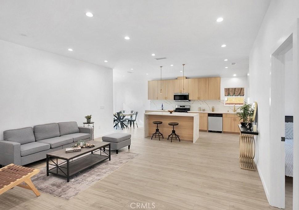 14868 Envoy St - Photo 2 of 49