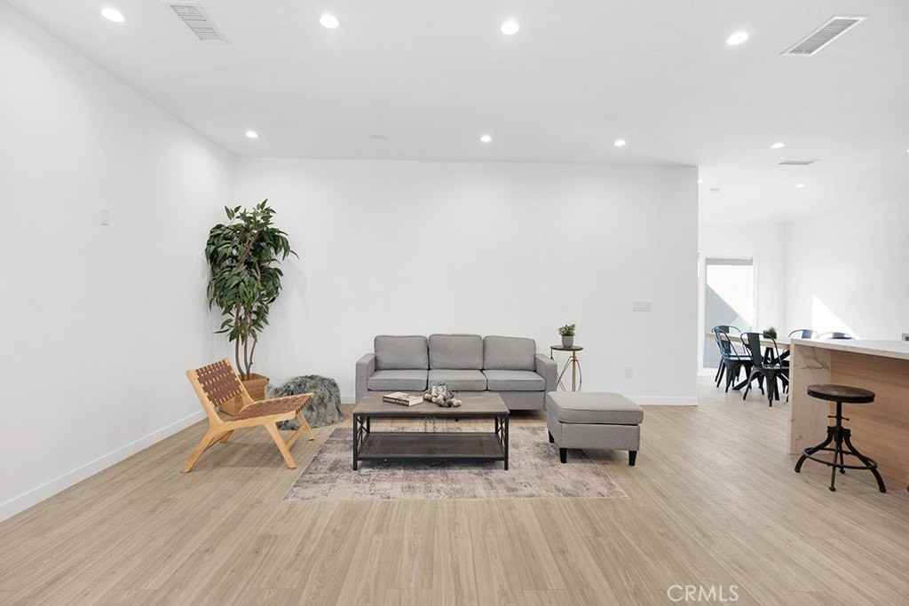 14868 Envoy St - Photo 3 of 49