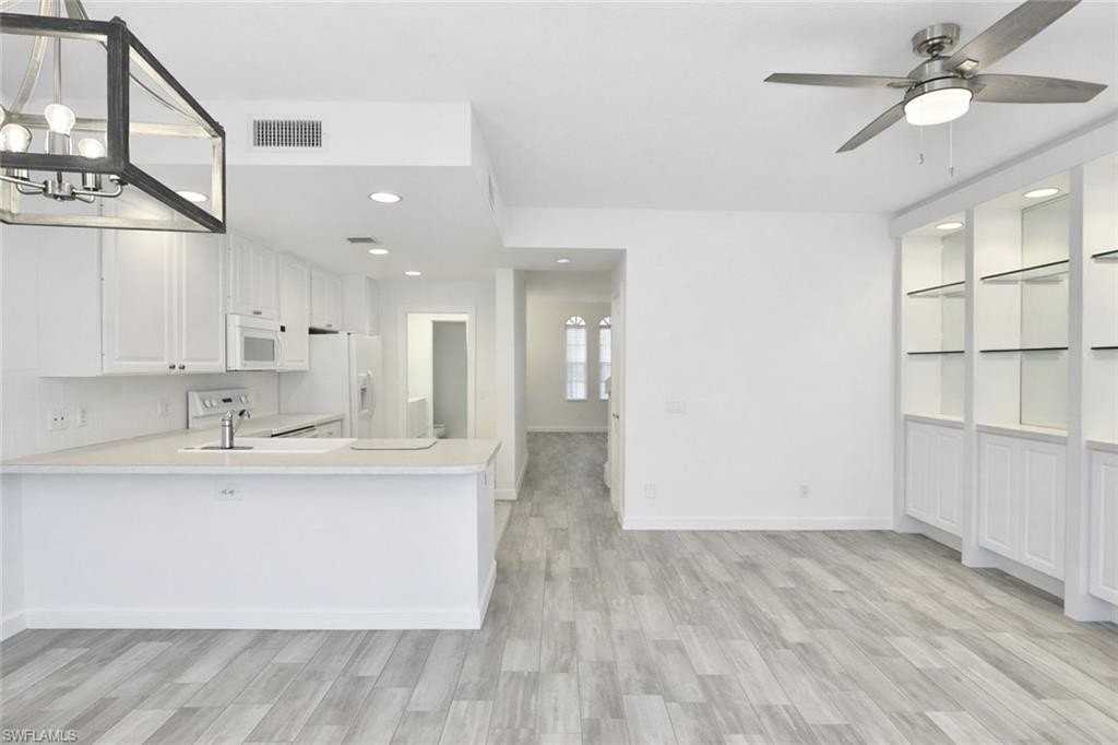 6182 Towncenter Cir - Photo 3 of 41