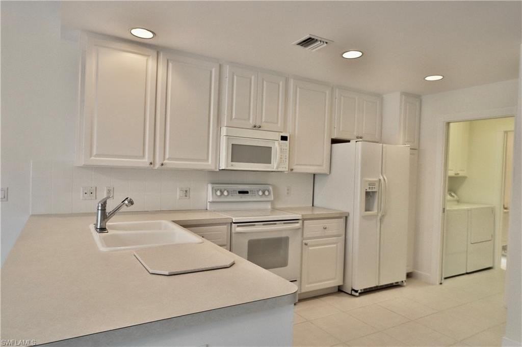 6182 Towncenter Cir - Photo 5 of 41