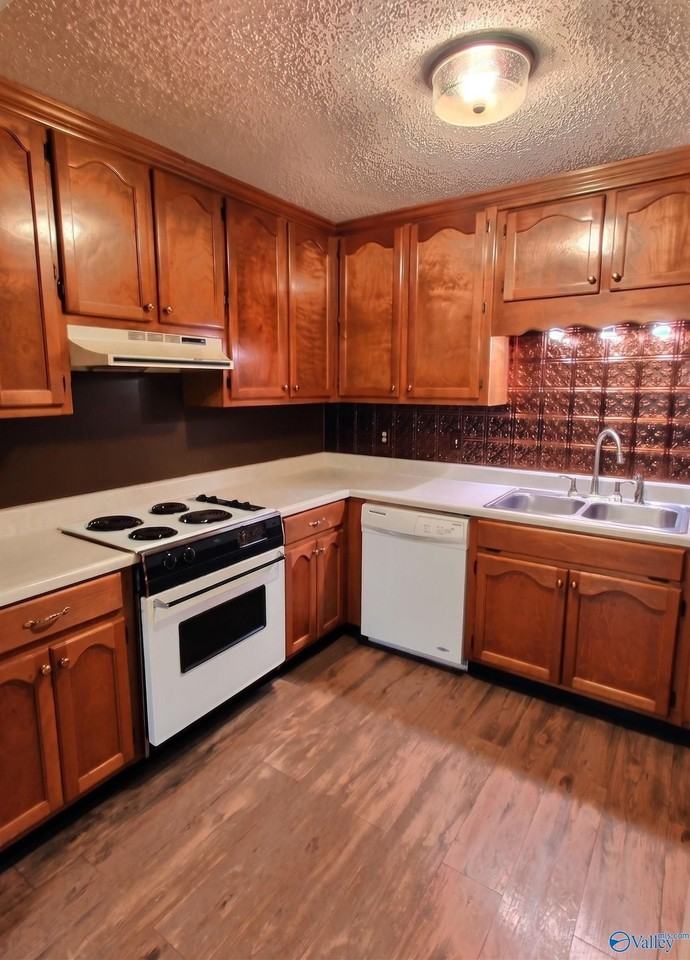314 Beverly St - Photo 4 of 15