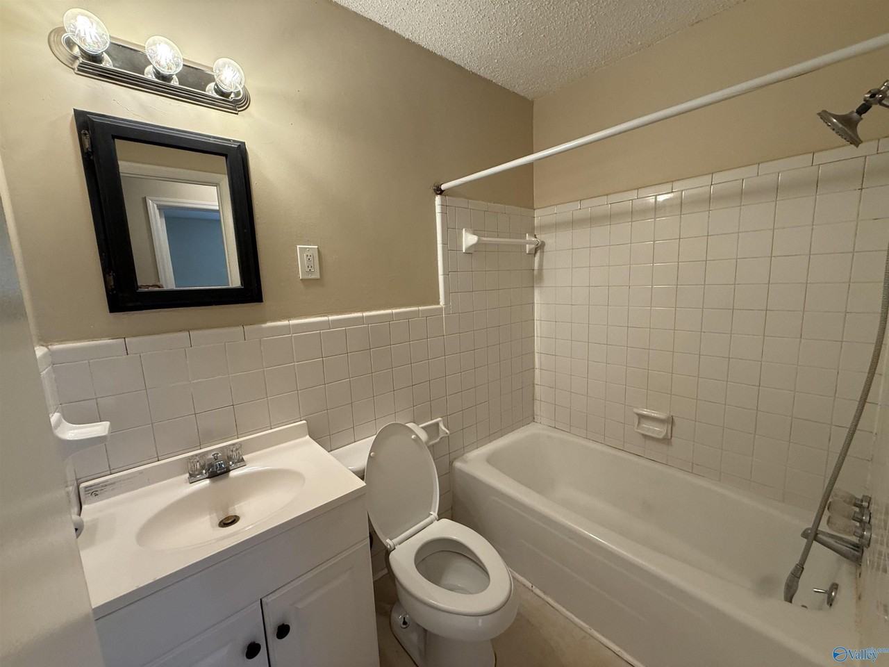 641 Dawson Ter Nw - Photo 5 of 15