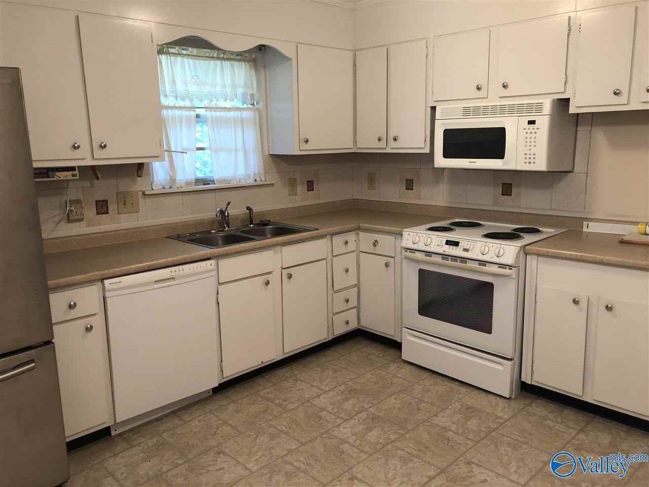 3129 Mcdow Ave Nw - Photo 2 of 19