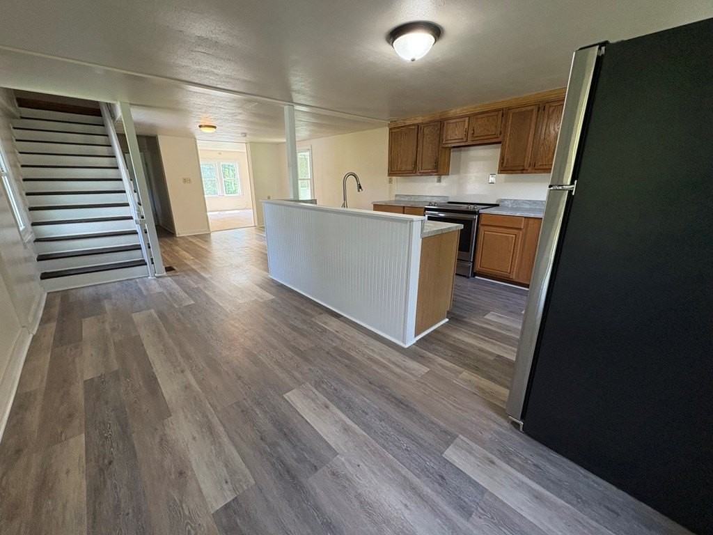 1058 Campbell Run Rd - Photo 6 of 35