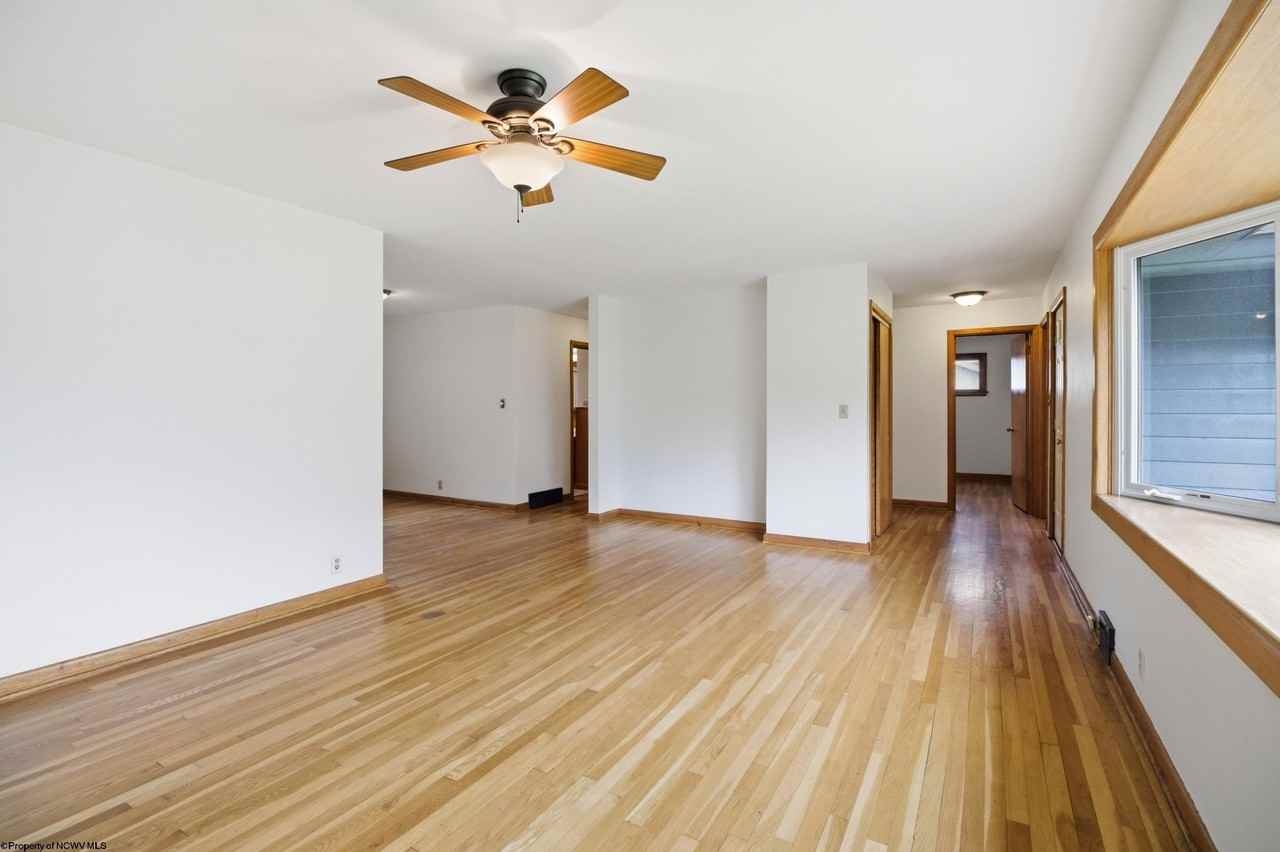 1217 Corvet Ave - Photo 5 of 30