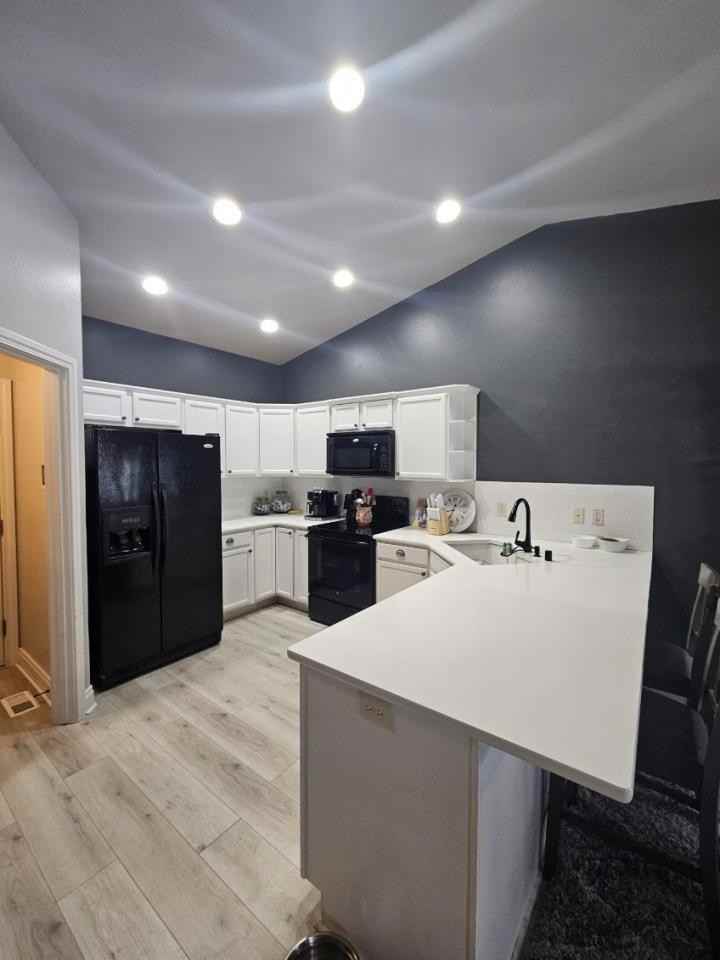 808 Royal Ave - Photo 3 of 10