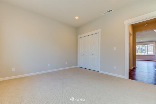 1512 246th Ave Ne #1 - Photo 7 of 47