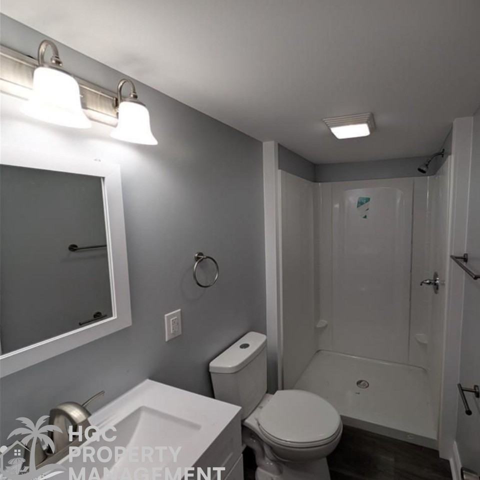 344 Wilshire Dr #1 - Photo 4 of 25
