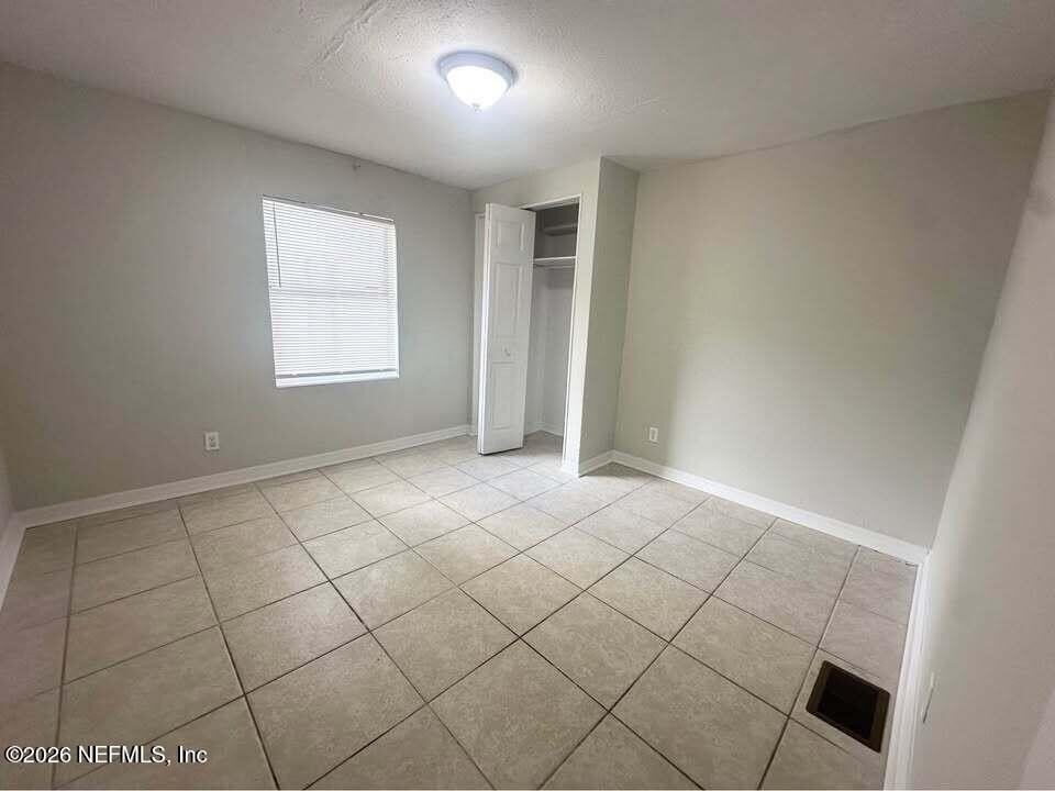 1599 W 30th St #B - Photo 3 of 6