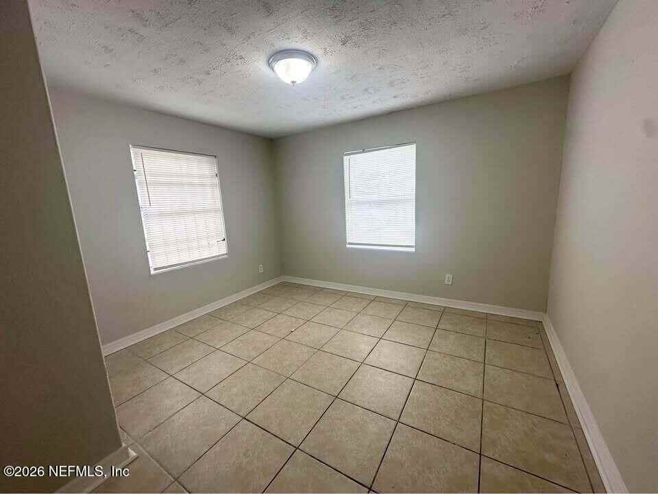 1599 W 30th St #B - Photo 4 of 6