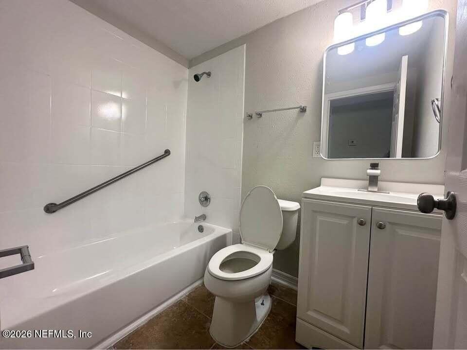 1599 W 30th St #B - Photo 5 of 6