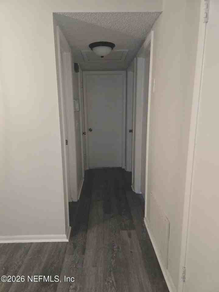 1587 W 30th St - Photo 4 of 7