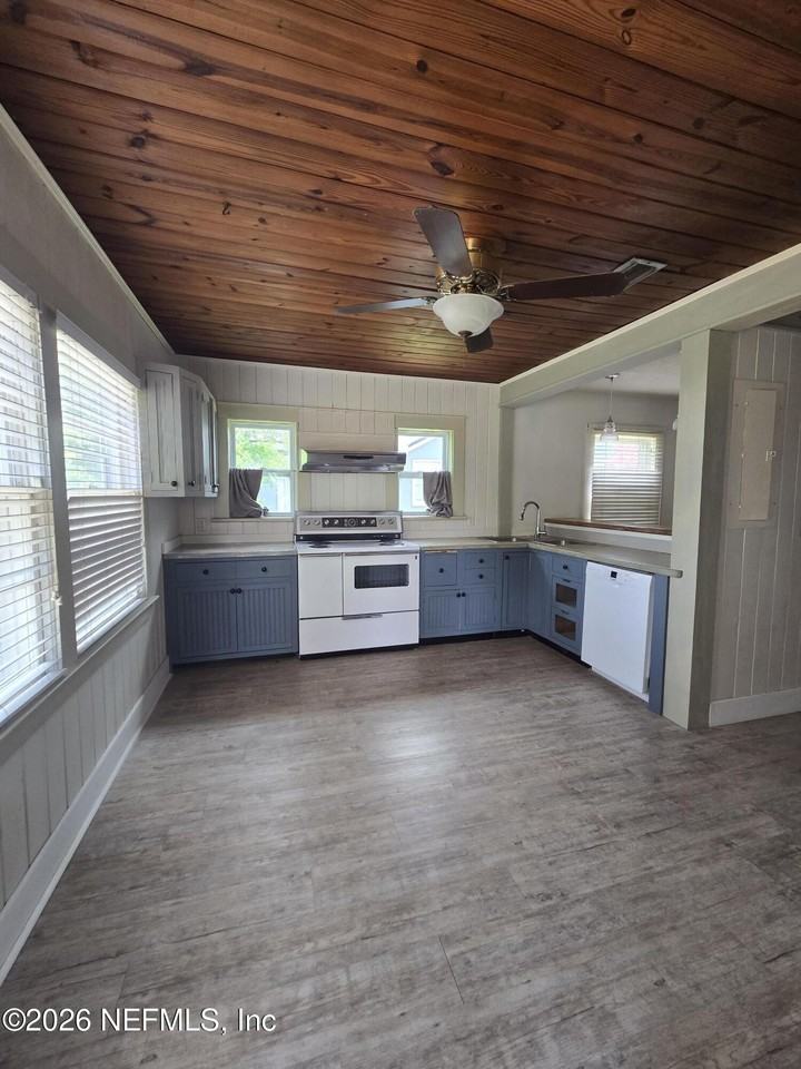 1822 Inwood Ter - Photo 5 of 23