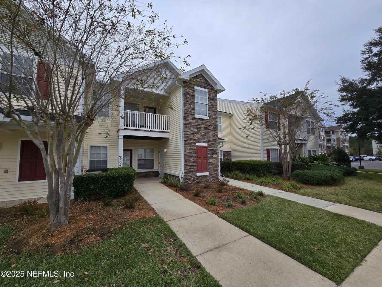 575 Oakleaf Plantation Pkwy #903 - Photo 2 of 50