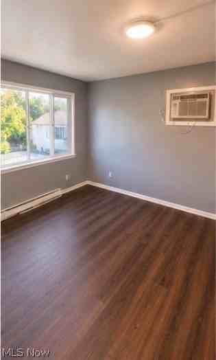 17911 Lake Shore Blvd #5 - Photo 3 of 7