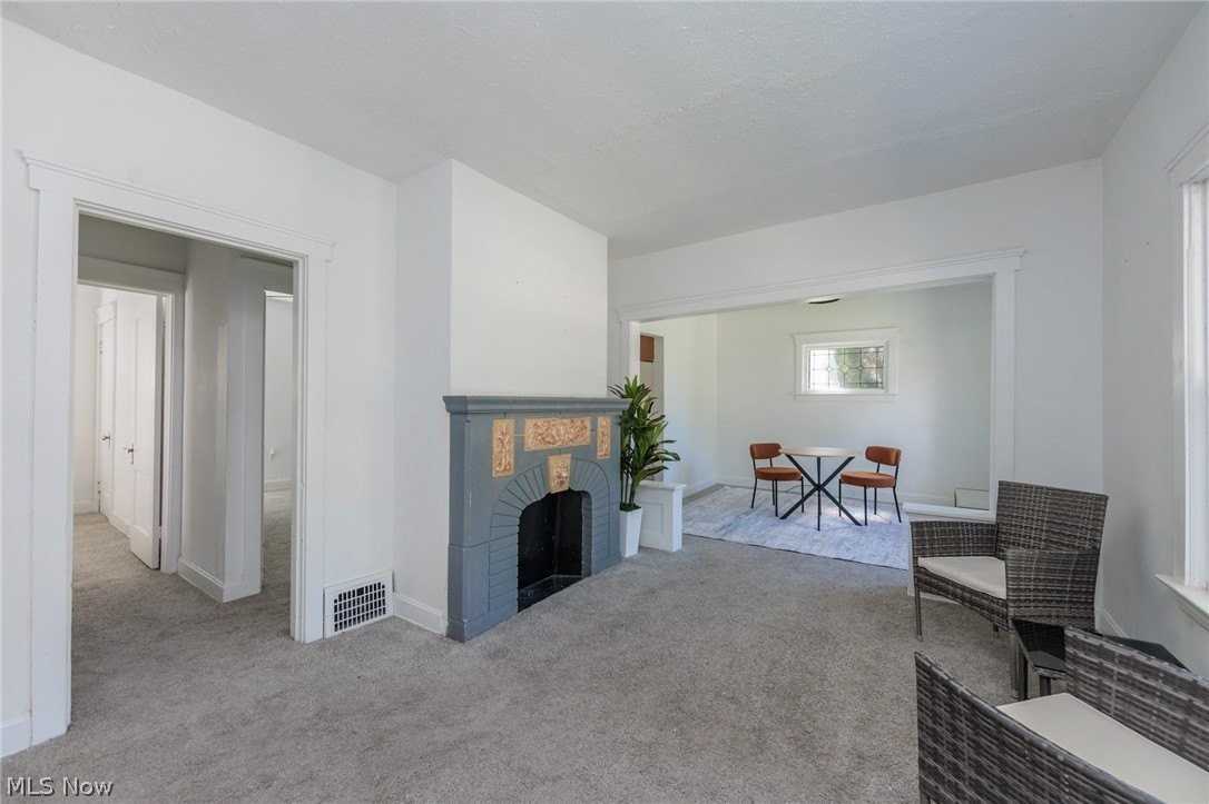 2035 Chesterland Ave #DOWN - Photo 7 of 37