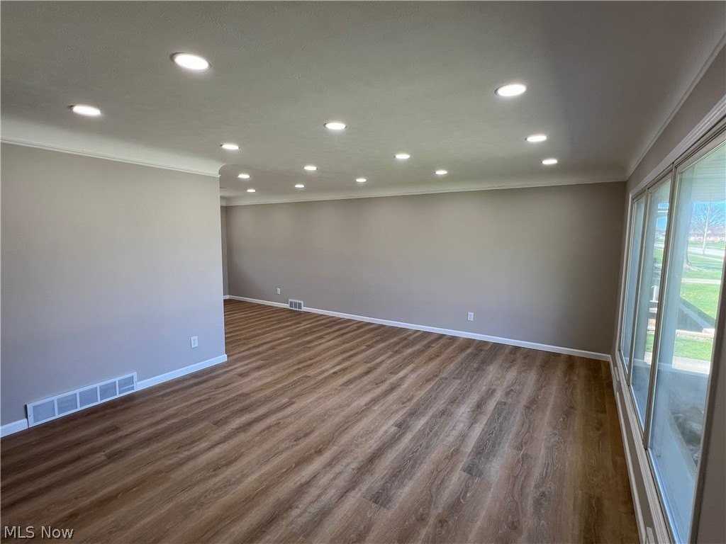7326 Dell Haven Dr - Photo 2 of 19