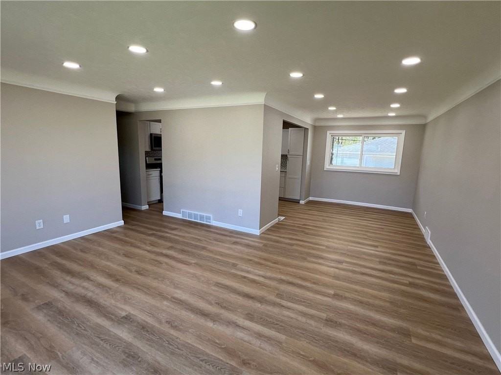 7326 Dell Haven Dr - Photo 3 of 19