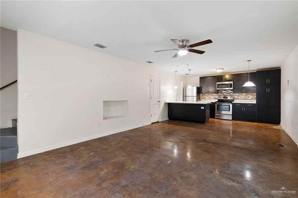 512 S 9th St #C - Photo 3 of 9