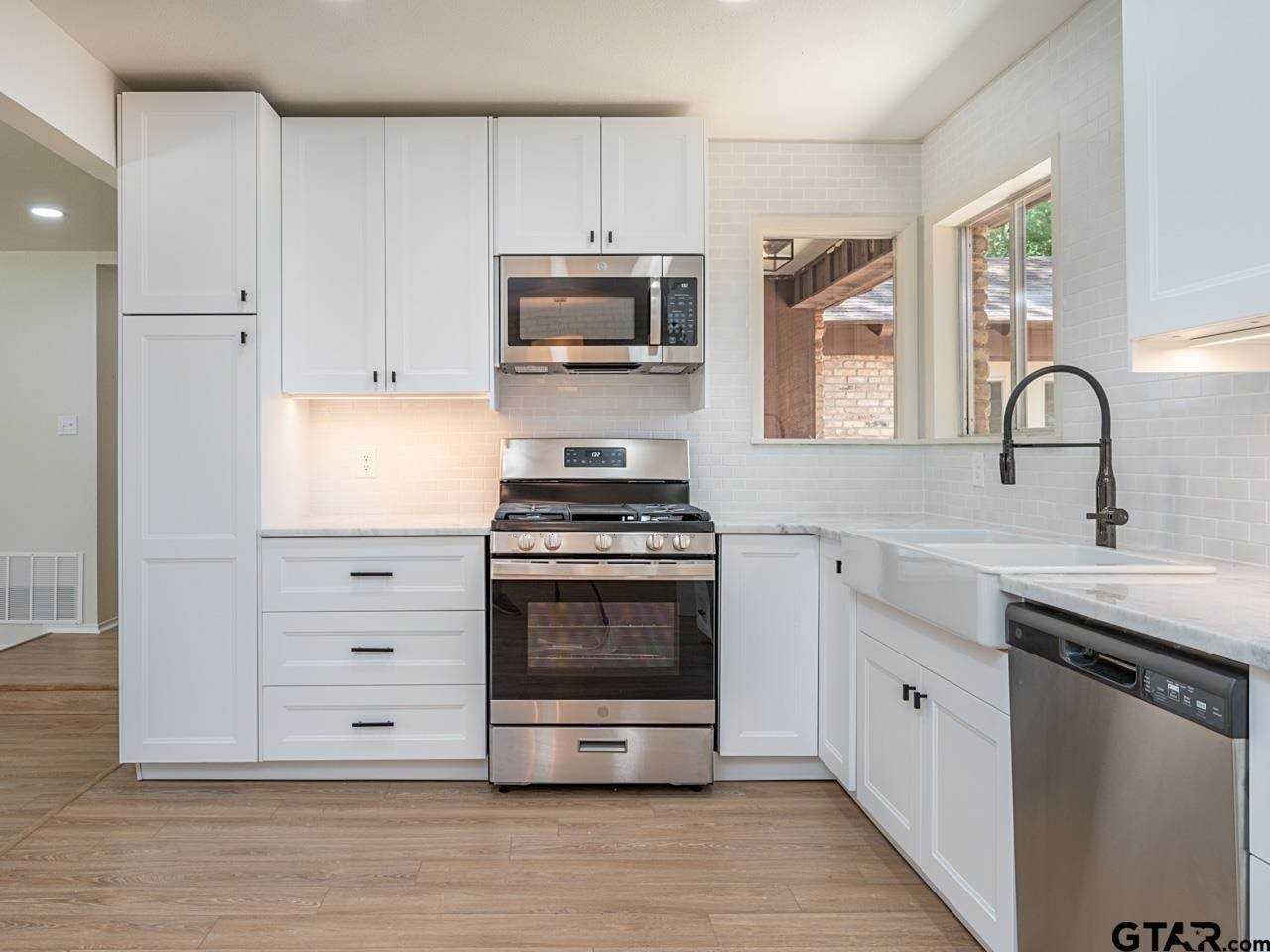 509 Winchester Dr - Photo 2 of 31