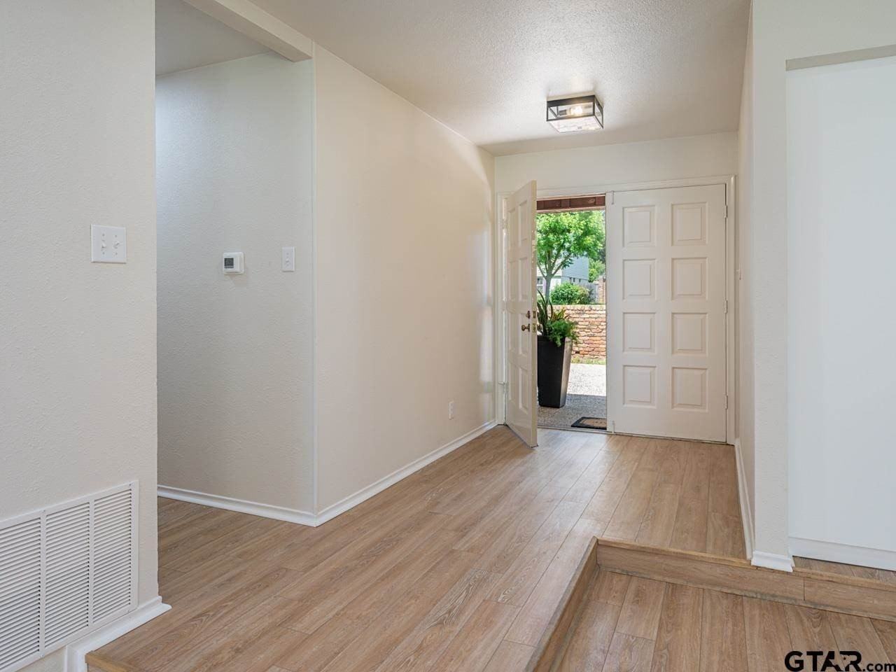 509 Winchester Dr - Photo 5 of 31