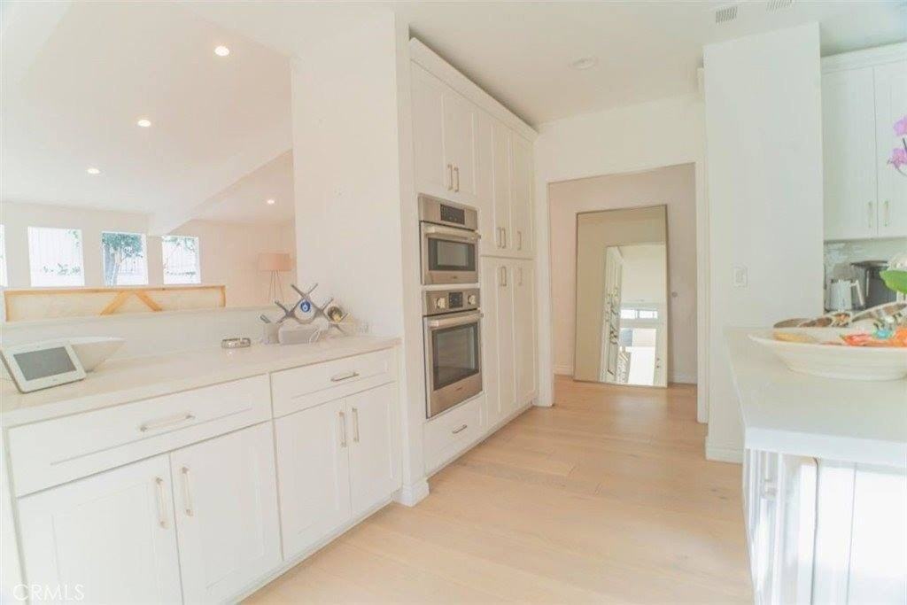 5179 Canoga Ave - Photo 7 of 21