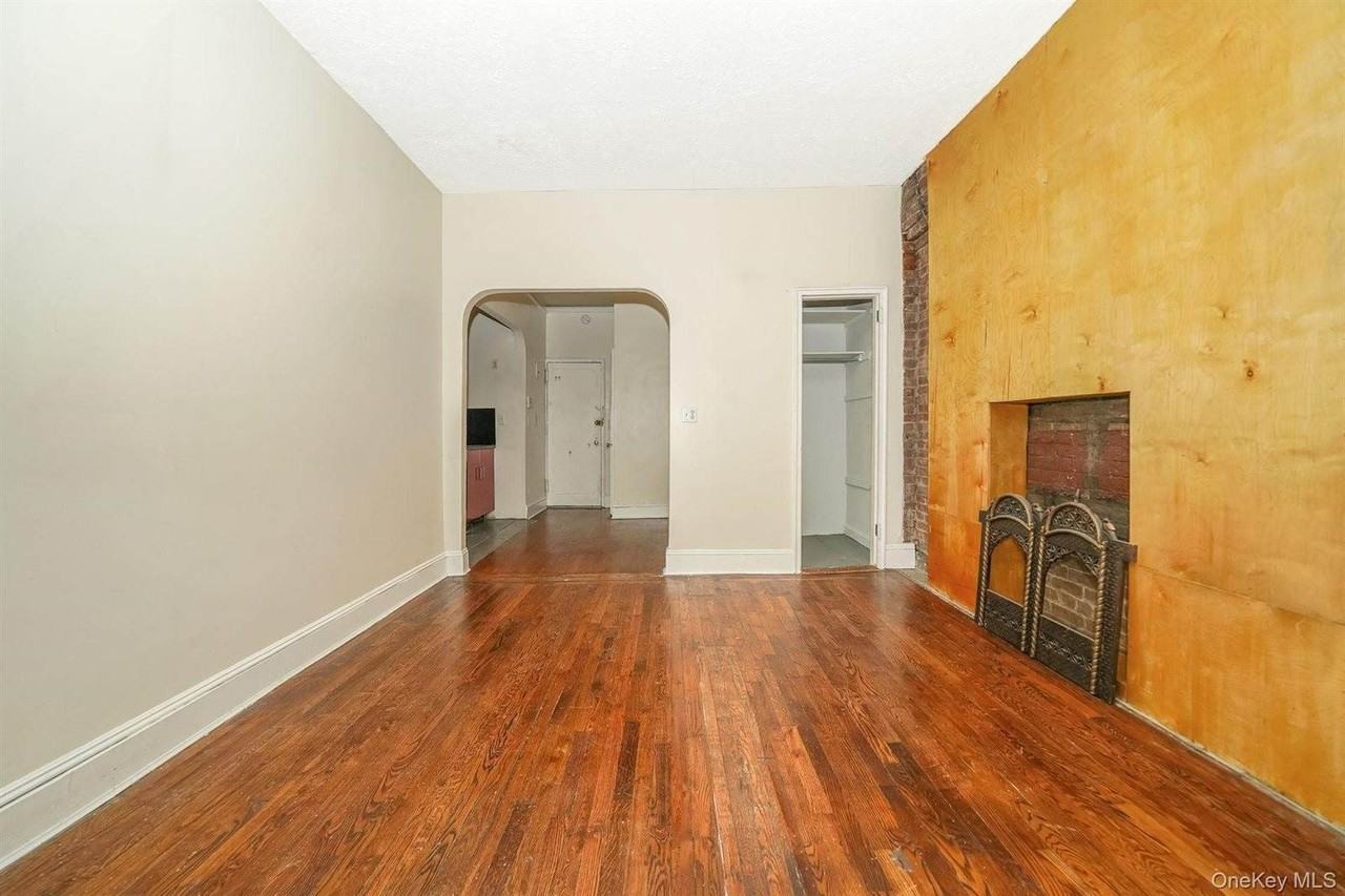 363 3rd Ave #2B - Photo 3 of 12