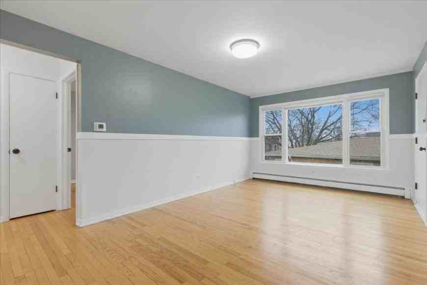 8917 S Cottage Grove Ave - Photo 5 of 10